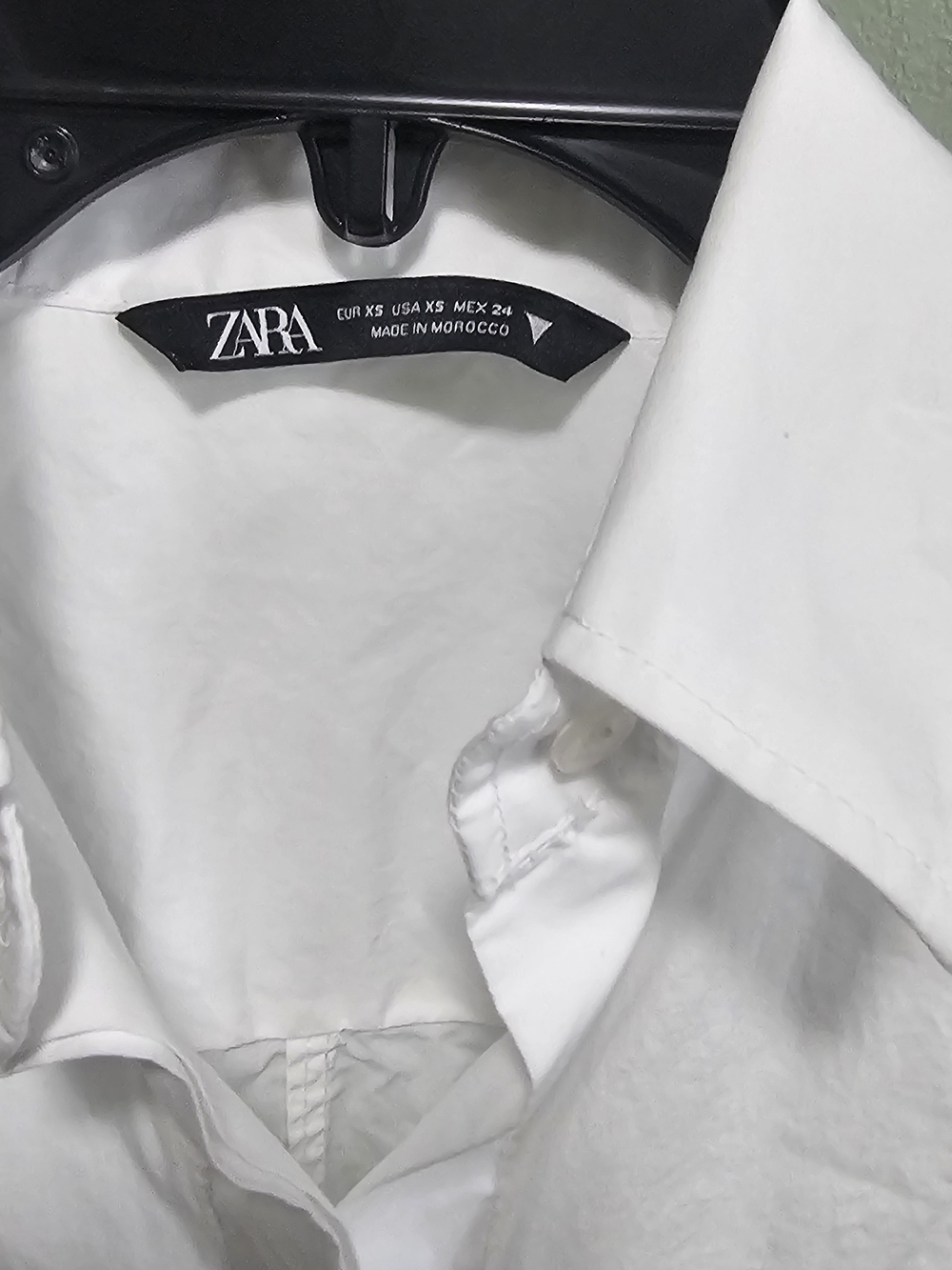 Zara Womens White Collared Button Shirt